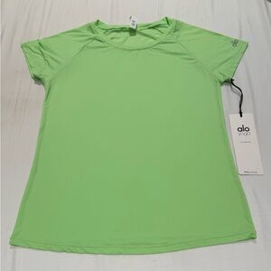 ALO Yoga Women's Short Sleeve Active Tee in Lime Green